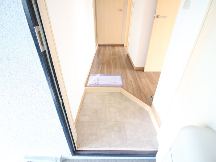 物件内観写真19　(玄関)