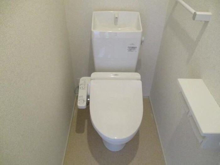 物件内観写真9　(トイレ)