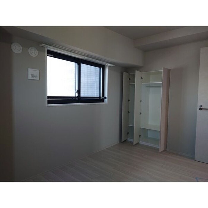 物件内観写真4　(居室)