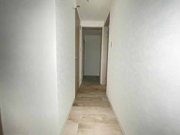 物件内観写真16　(廊下)