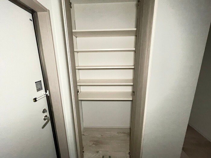 物件内観写真17　(靴箱)