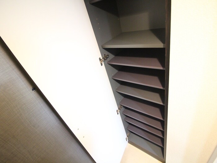 物件内観写真11　(靴箱)