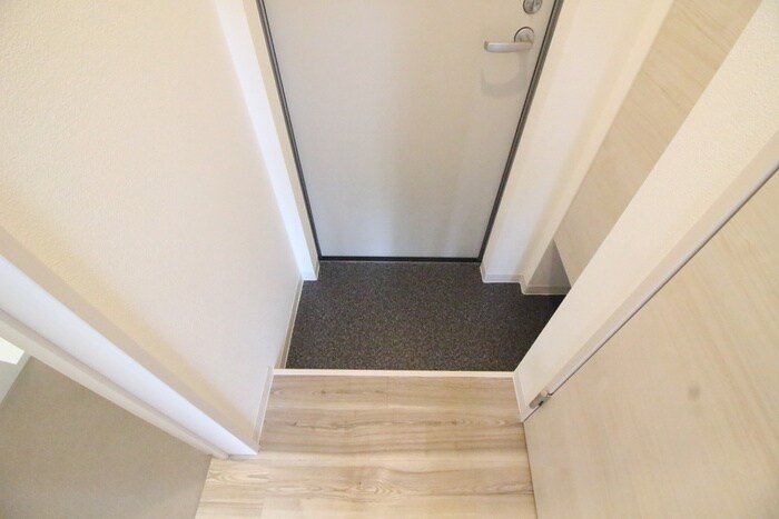 物件内観写真17　(玄関)