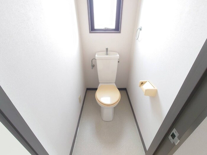 物件内観写真12　(トイレ)