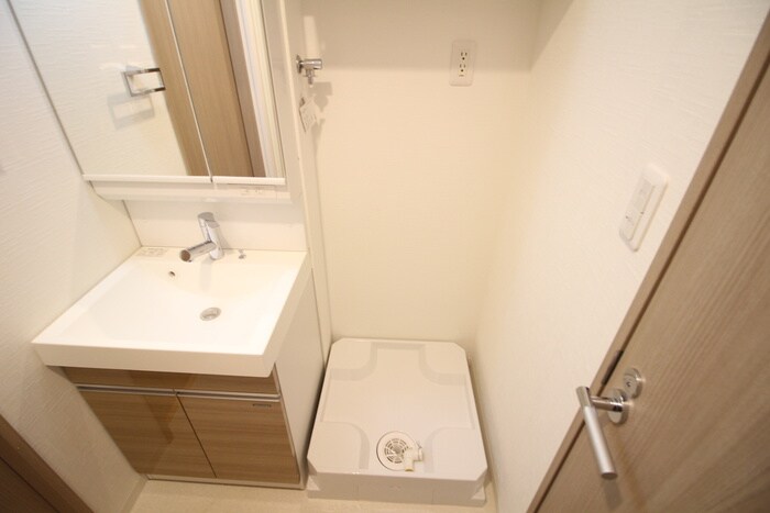 物件内観写真12　(洗濯機置場)