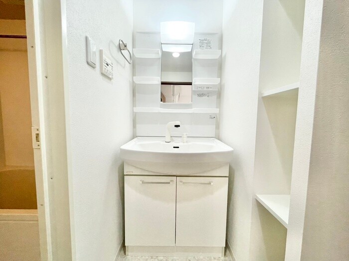 物件内観写真10　(洗面)