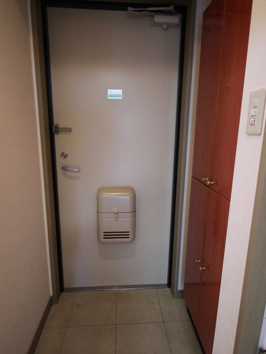 物件内観写真7　(玄関)