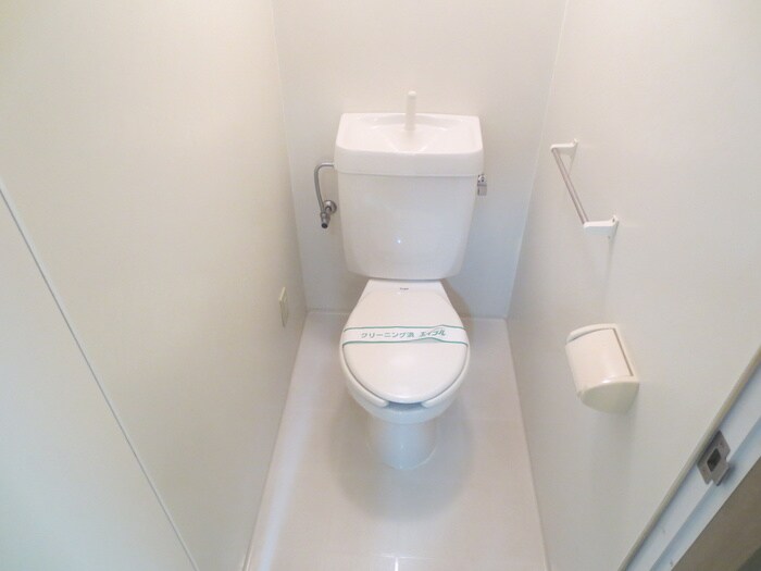 物件内観写真8　(トイレ)