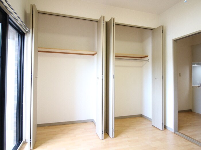 物件内観写真10　(収納)