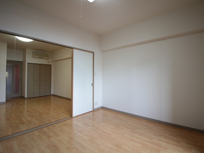 物件内観写真11　(居室)