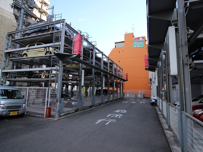 物件外観写真6　(駐車場)