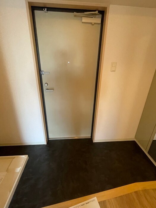 物件内観写真15　(玄関)