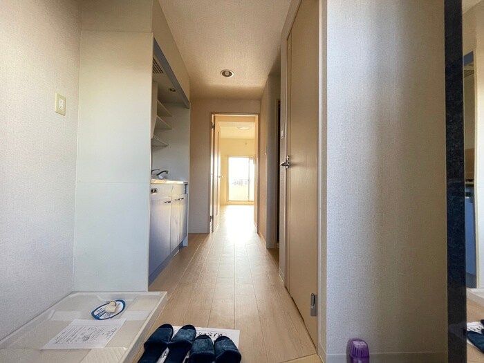 物件内観写真16　(廊下)