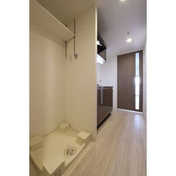 物件内観写真13　(洗濯機置場)