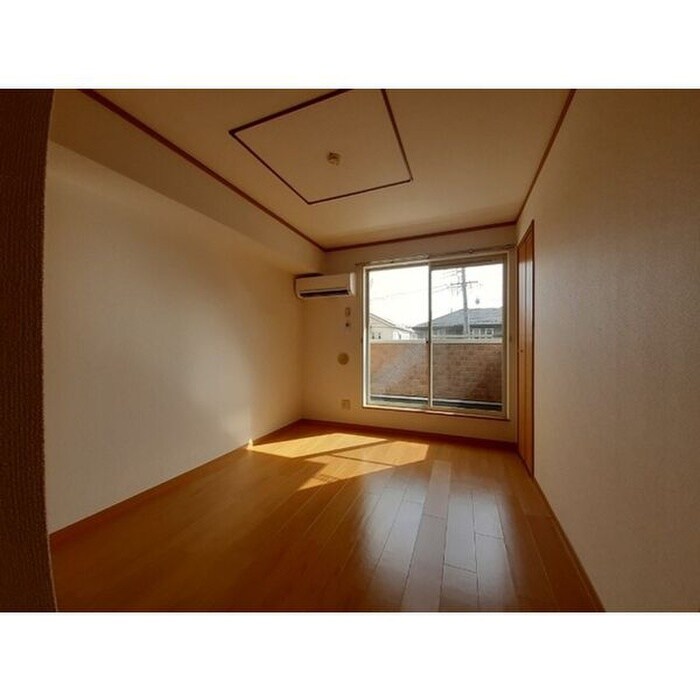 物件内観写真5　(居室)