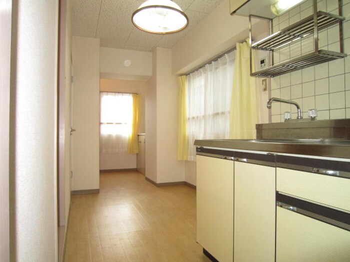 物件内観写真14　(廊下)