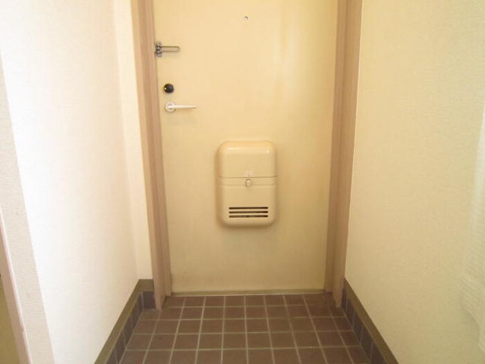 物件内観写真17　(玄関)