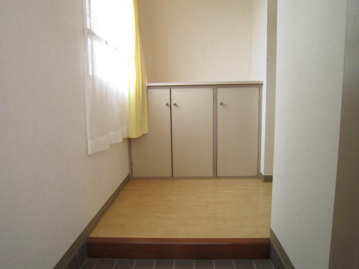 物件内観写真18　(廊下)