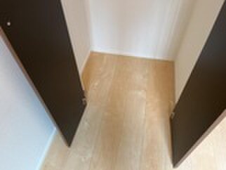 物件内観写真12　(収納)