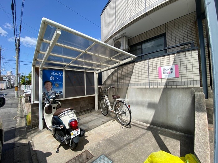物件外観写真5　(駐輪場)