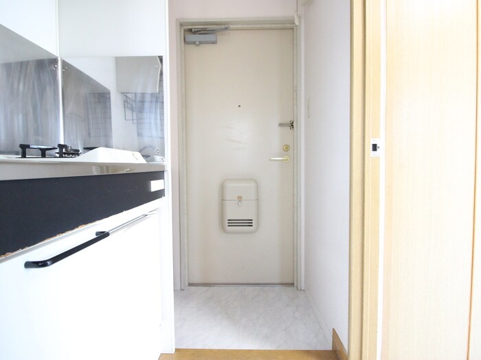 物件内観写真17　(玄関)