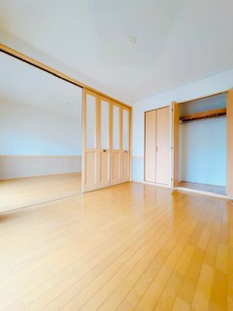 物件内観写真8　(居室)