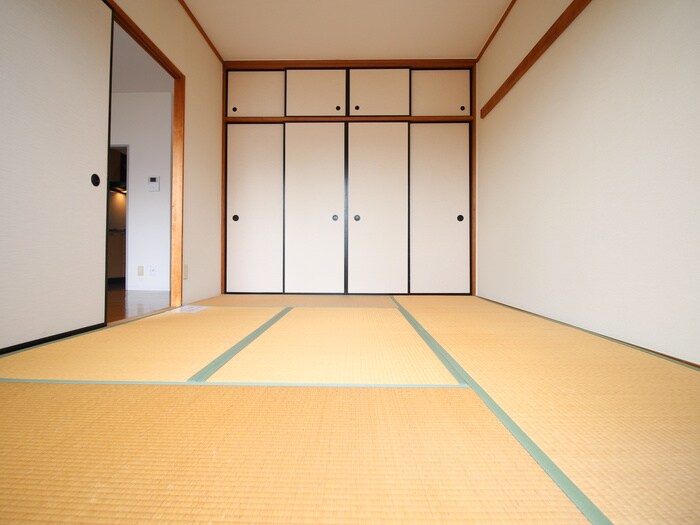 物件内観写真9　(居室)