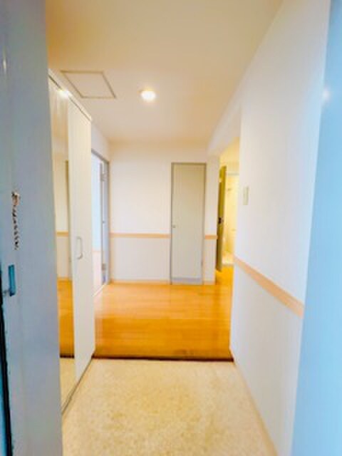 物件内観写真17　(玄関)