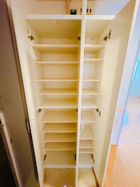 物件内観写真18　(靴箱)