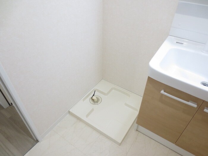 物件内観写真13　(洗濯機置場)