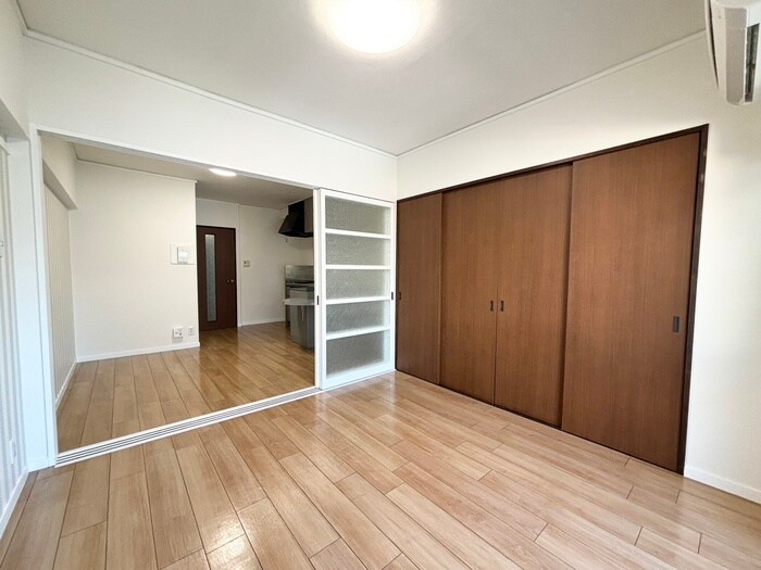 物件内観写真8　(居室)