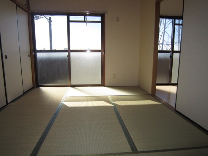 物件内観写真8　(居室)