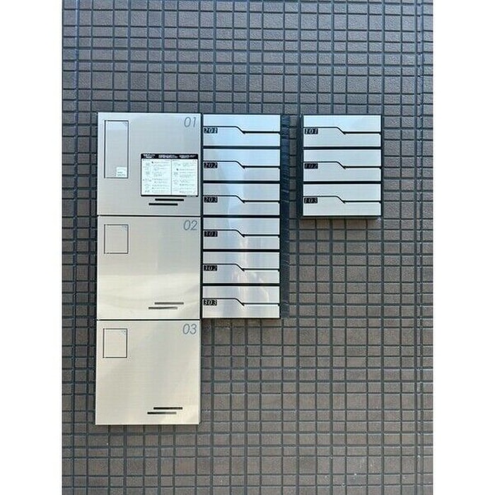 物件外観写真4　(エントランス部分)