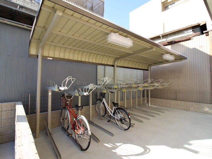 物件外観写真6　(駐輪場)