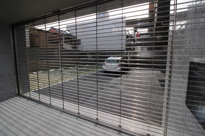 物件外観写真3　(駐車場)