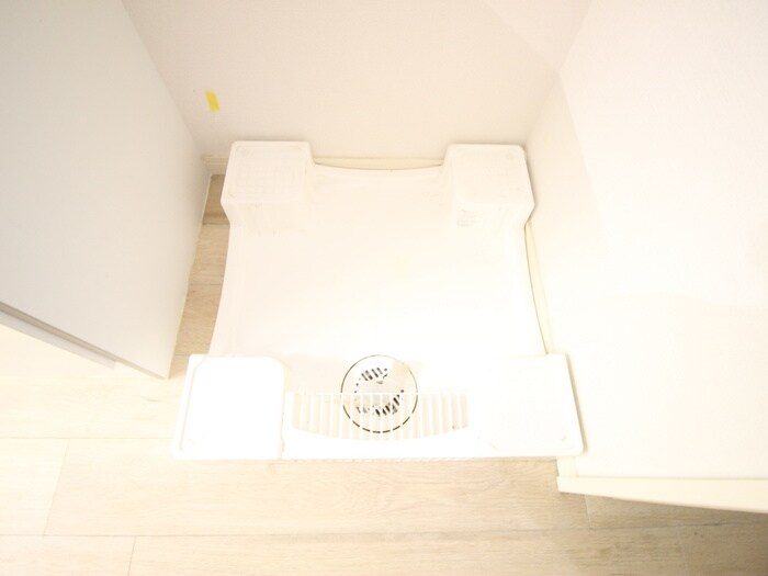 物件内観写真13　(洗濯機置場)