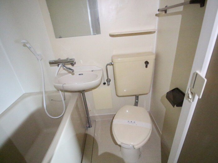 物件内観写真14　(トイレ)