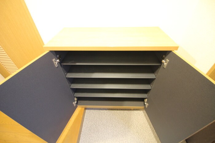 物件内観写真4　(靴箱)