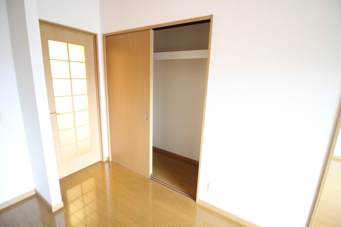 物件内観写真13　(収納)