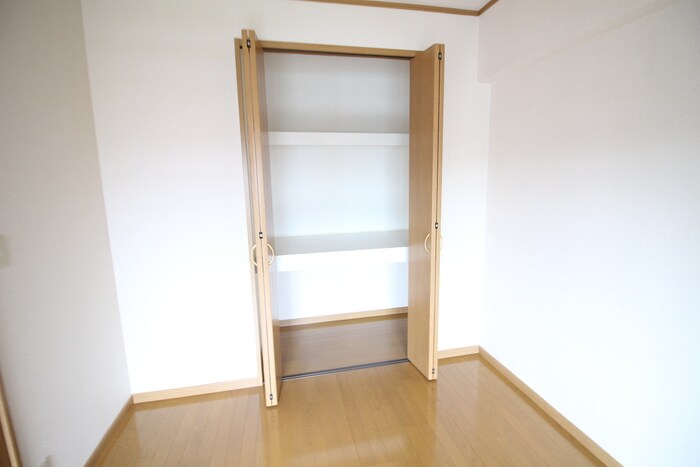 物件内観写真17　(収納)
