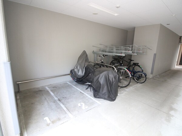 バイク置き場