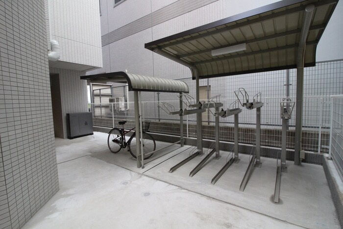 物件外観写真6　(駐輪場)