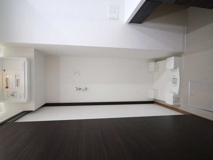 物件内観写真11　(洗濯機置場)