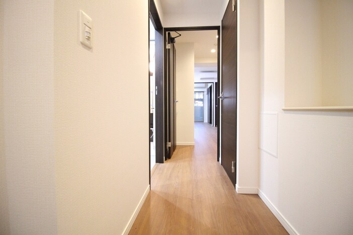 物件内観写真16　(廊下)