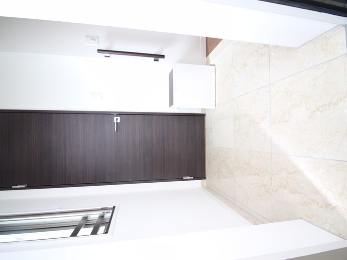 物件内観写真18　(玄関)