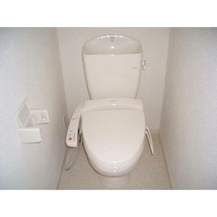 物件内観写真8　(トイレ)