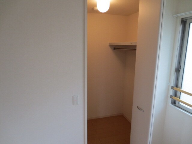 物件内観写真9　(収納)