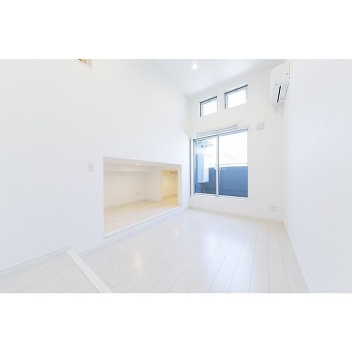 物件内観写真2　(居室)