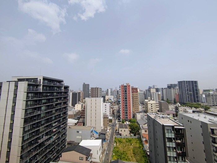 物件内観写真11　(室内からの展望)