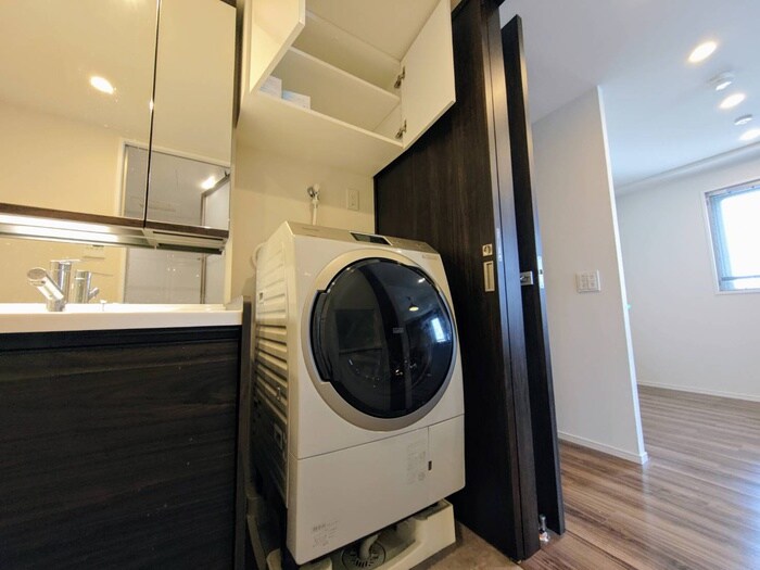 物件内観写真15　(洗濯機置場)
